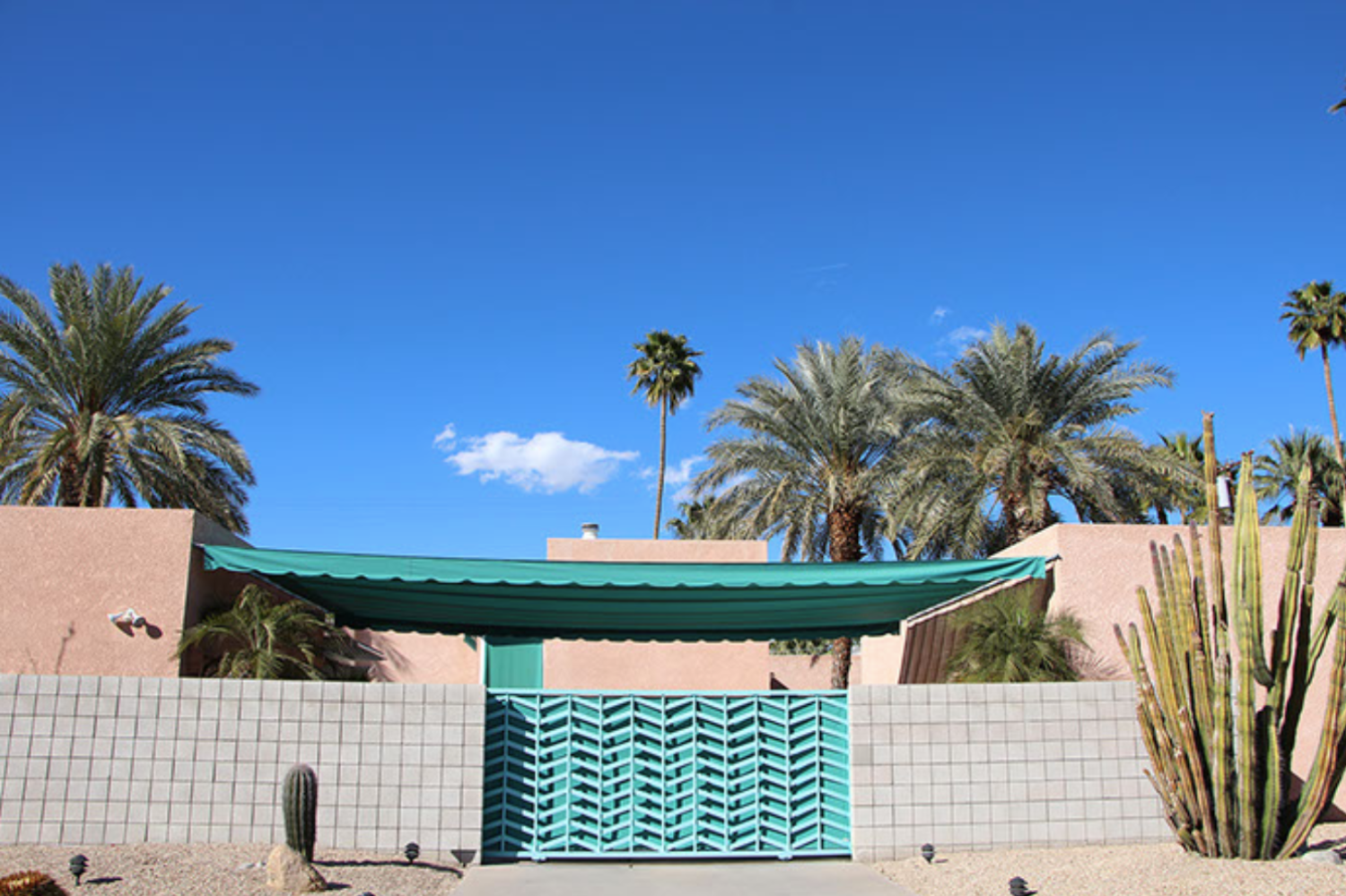 palm springs blue sky turquoise architecture photography